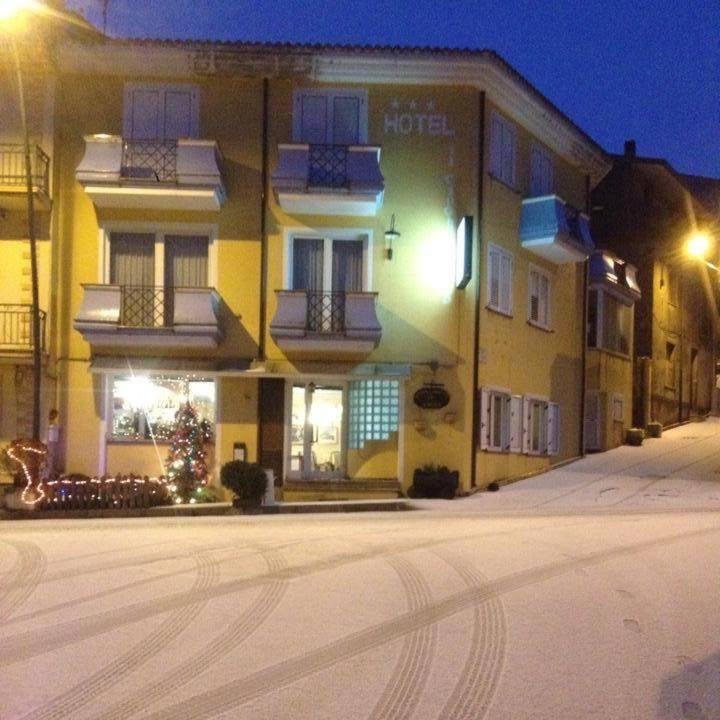 Il Cinghialetto Hotel Fonni Luaran gambar